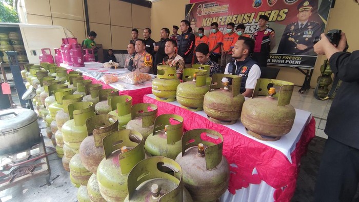 Kapolresta Sidoarjo, Kombes Christian Tobing saat press release