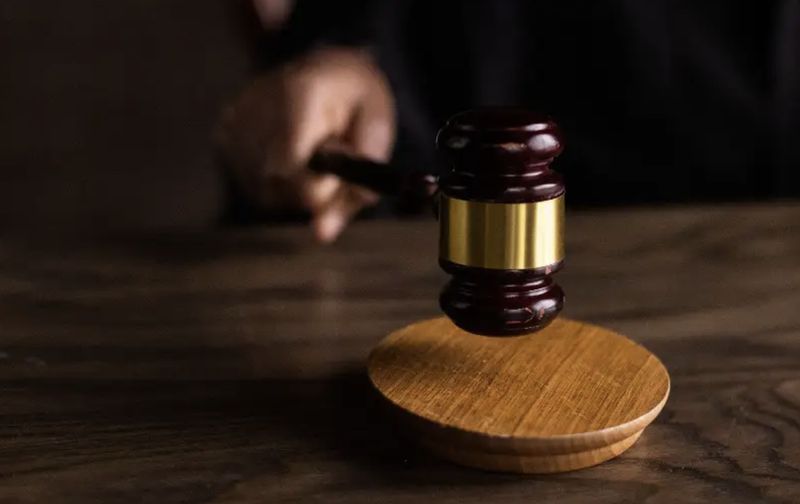 Kepleset Bawang Bombai, Wanita Ini Minta Ganti Rugi Rp 448 Juta!