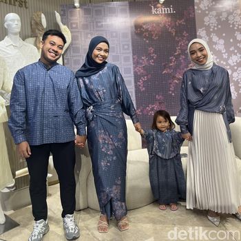 Koleksi Lebaran Kami. bertajuk Wrapped in Blessings Koleksi Lebaran Kami. bertajuk Wrapped in Blessings.