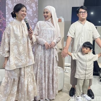 Koleksi Lebaran Kami. bertajuk Wrapped in Blessings Koleksi Lebaran Kami. bertajuk Wrapped in Blessings.