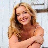 Karakter Elle Woods dalam ‘Legally Blonde’ menjadi salah satu ikon dan inspirasi bagi sesama wanita. Reese Witherspoon baru-baru ini mengumumkan bahwa film itu akan dibuat serialnya lalu menunjuk aktris cantik Lexi Minetree sebagai versi muda Elle Woods.Foto: Instagram Lexi Minetree