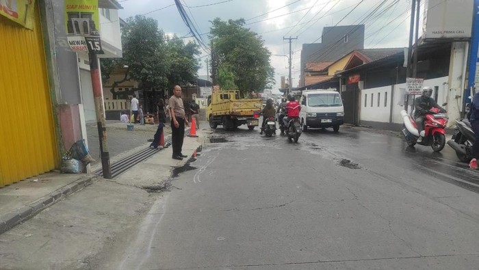 Lokasi kecalakaan pemotor dan truk di Kabupaten Bandung.