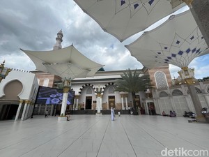Nyamannya Salat di Masjid Ar Rahman Blitar, Rasanya seperti di Masjid Nabawi