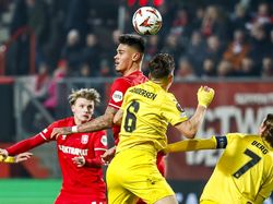 Video: Mees Hilgers Bikin Gol Bunuh Diri, Twente Tersingkir dari Liga Europa