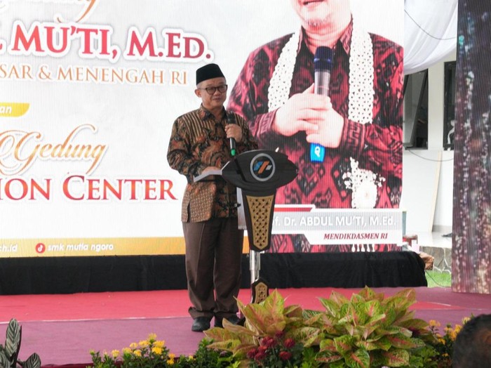Mendikdasmen Abdul Muti