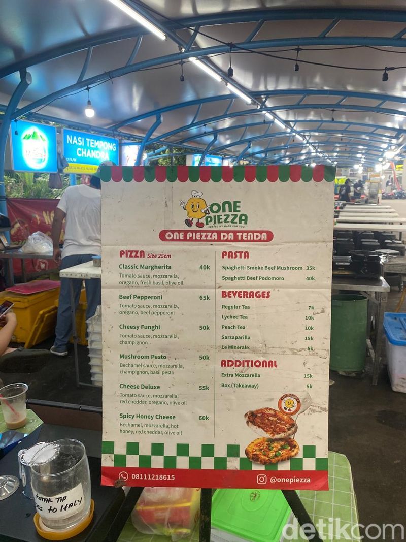 Menu makanan yang ditawarkan punya harga lebih terjangkau daripada menu makanan di restoran.