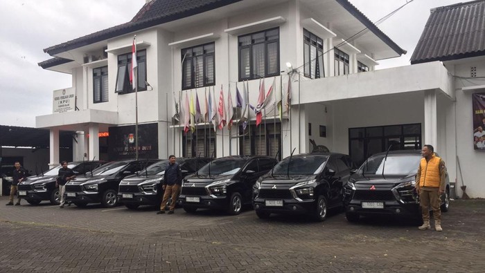 Mobil dinas KPU Kabupaten Malang yang dikembalikan
