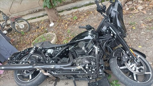 Moge yang dikendarai Bendum Demokrat Renville Antonio saat kecelakaan di Situbondo