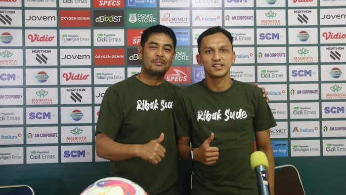 Pelatih PSMS Medan Nil Maizar dan kapten Rachmad Hidayat usai konfrensi pers jelang laga melawan Persikota Tangerang (Dok. PSMS Medan)