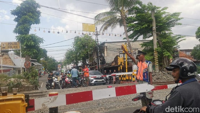 Penjaga palang kereta