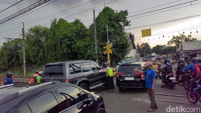 Penjaga palang kereta