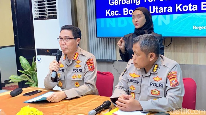 Polda Jabar menjelaskan soal identitas 2 korban kecelakaan maut di GT Ciawi