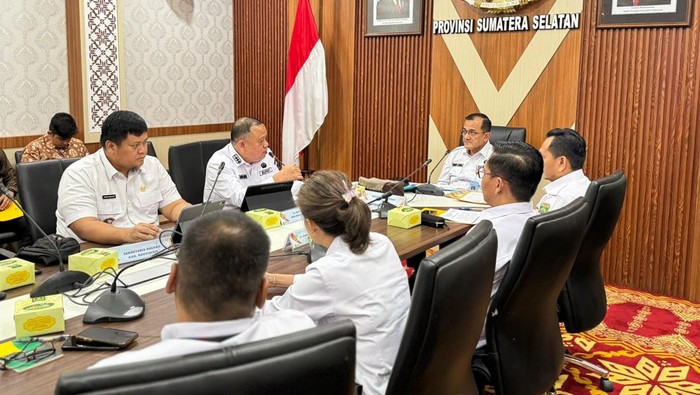 Rapat pembahasan pembagian participating interest migas.