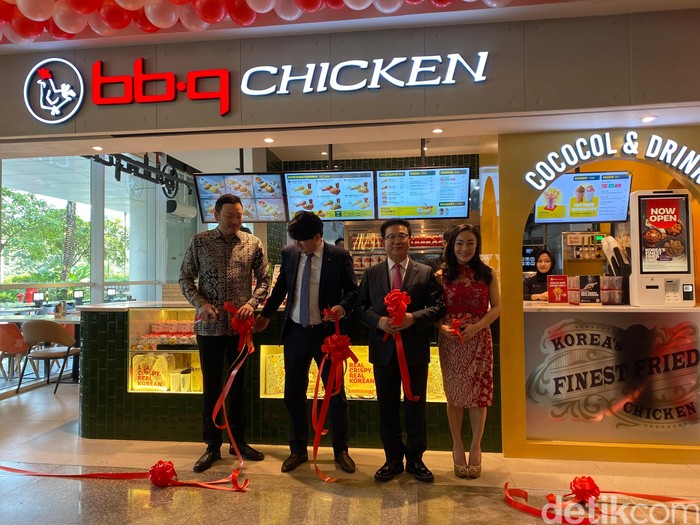 Resmi Buka di Indonesia! Gerai Ayam Goreng Korea yang Populer di Drakor