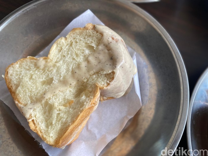 Butter Dengan Roti Begini Rasa Roti Kukus dan Roti Butter Rp 3.000 Punya Coki Pardede
