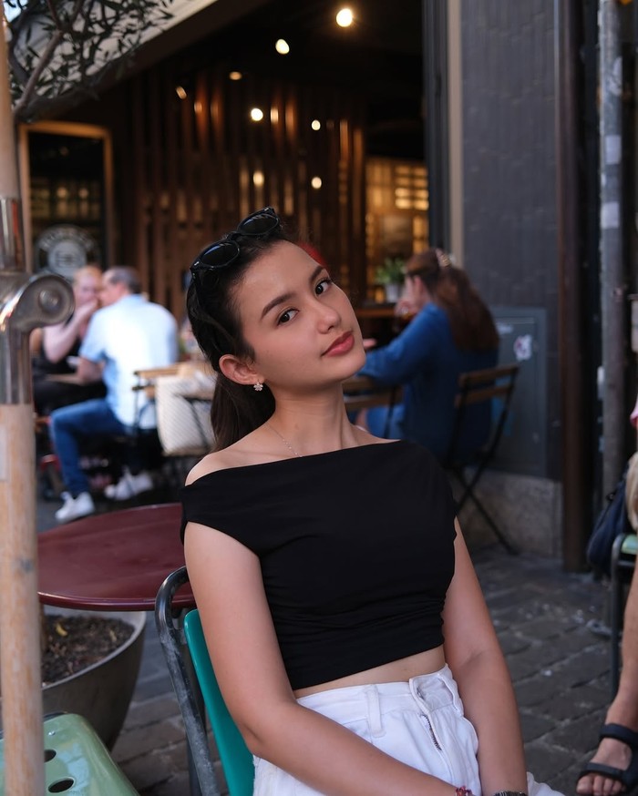 Sarah Menzel Sarah Menzel