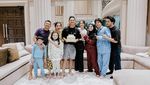 Cantiknya Sarah Menzel Saat Cicip Matcha hingga Ngopi di Kafe Jaksel