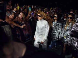 Shakira Dituduh Mencontek Gaya Beyonce, Konsernya Disebut Plagiat