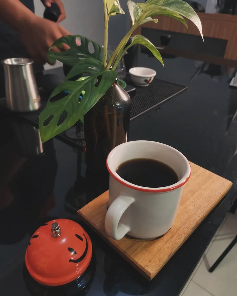 slow bar coffee shop di Bekasi