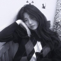 “Dia adalah kecantikan super yang mencakup semua generasi,” “Aku pikir dia akan segera menjadi yang terpopuler jika dia memulai debutnya sekarang,” “Suzy sangat cantik sehingga dia membuatku bertanya-tanya bagaimana seseorang bisa secantik ini ᄏᄏᄏᄏᄏ” komentar sejumlah netizen di forum komunitas Korea. Foto: dok. Twitter @soop_ent