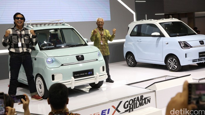 PT Sokonindo Automobile (DFSK) turut hadir di ajang Indonesia International Motor Show (IIMS) 2025 di JIExpo Kemayoran, Jakarta Pusat, Kamis (13/2/2025).