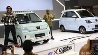 Tidak hanya membawa produk unggulannya, Seres juga menghadirkan modifikasi mobil listrik mungil E1 yang digarap oleh Gofar Hilman. 