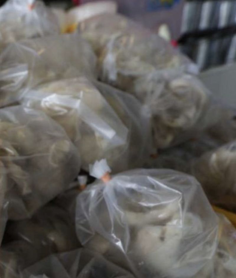 Wanita Ini Merasa 'Termakan' Rayuan Kakek Penjual Kerupuk