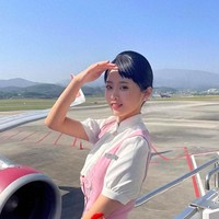 Setelah lima tahun, Yang Yanxi kemudian tersadar bahwa untuk mendukungnya secara finansial, orang tuanya sendiri kekurangan uang hingga harus mengutang. Pada Oktober 2022, Yang menemukan titik balik ketika mengetahui ibunya diam-diam menjalani operasi karena lipoma.