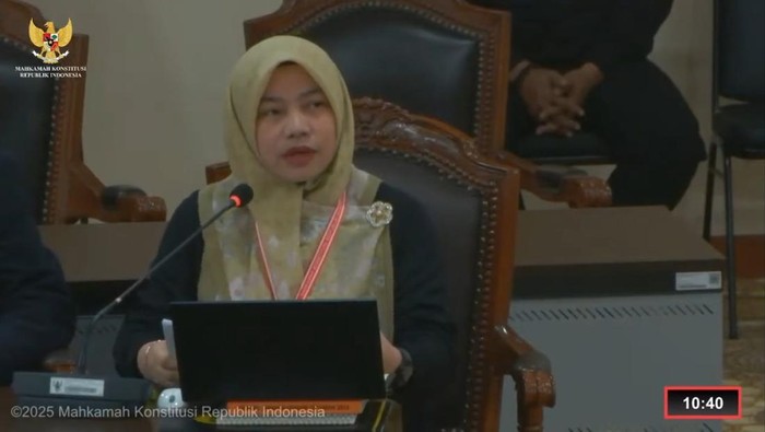 Ahli Titi Anggraini yang dihadirkan pasangan Harun-Ichwan di sidang MK