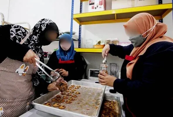 Anaknya Cuma Kerja 4 Hari di Toko Kue, Ibu Ini Tuntut Gaji