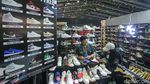 Antusias Pengunjung Berburu Sepatu di Jakarta Sneaker Day