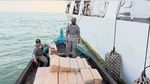 Bakamla Tangkap Kapal Kayu Bermuatan Rokok Ilegal 200 Ball