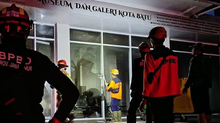 Galeri Seni dan Museum Omah Munir terbakar