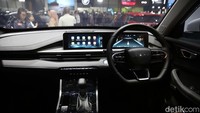 Plot harga yang ditetapkan Chery untuk Tiggo Cross memang fantastis. Tiggo Cross bermesin 1.500 cc NA dan dengan fitur keselamatan serta teknologi yang canggih ini dibanderol mulai dari Rp 239 jutaan.