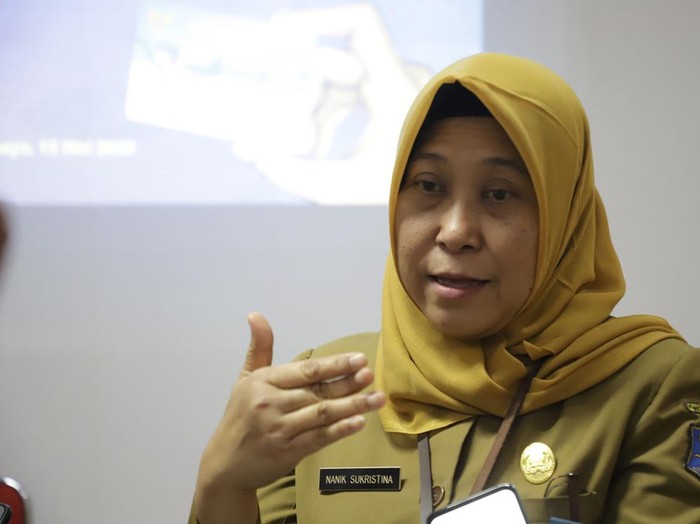 Kepala Dinas Kesehatan (Dinkes) Kota Surabaya, Nanik Sukristina