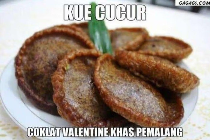 Kocak! Meme Cokelat dan Makan Romantis Saat Valentine Ini Bikin Ngakak