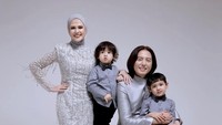 Cut Meyriska dan suaminya Roger Danuarta tampaknya ingin menambah anak. Namun Cut Meyriska mengaku masih terhalang oleh restu dua anak laki-lakinya. Foto: Instagram @cutratumeyriska / @rogerojey