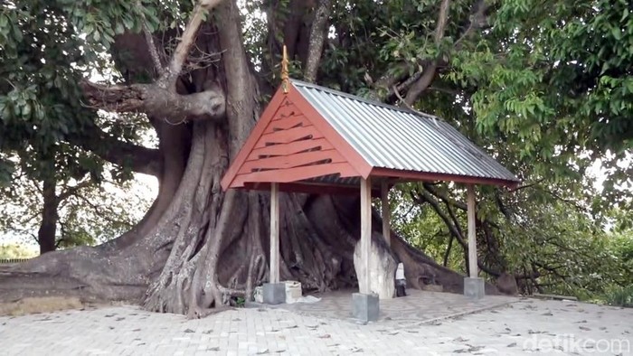 Makam Raja Balanipa Mandar, Todzilaling.