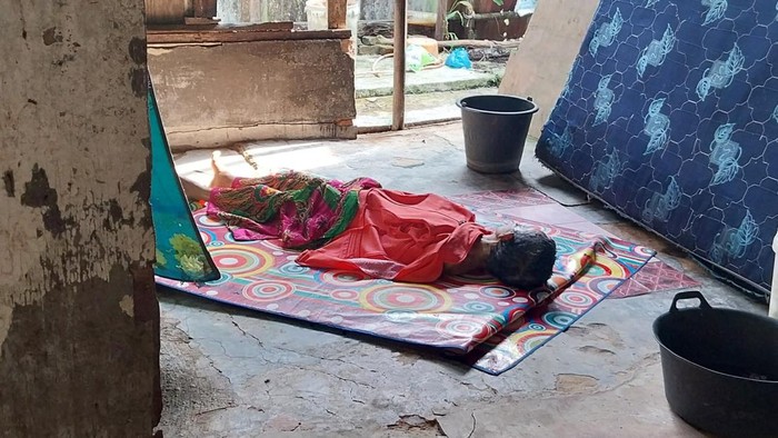 Kondisi lansia yang ditemukan tidak sadarkan diri di Pekanbaru