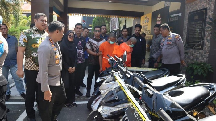 -Polresta Tanjungpinang menangkap 4 pelaku pencurian sepeda motor.(Istimewa)