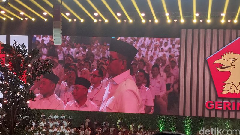 Prabowo kenalkan kepala daerah terpilih dari kader Gerindra. (Rumondang Naibaho/detikcom)