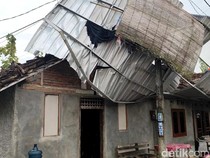 3 Desa di Gabus Pati Diterjang Angin Puting Beliung, Puluhan Rumah Rusak