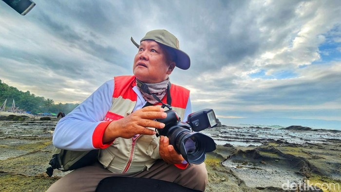 Sajudin, fotografer di Karawang Hawu, Sukabumi