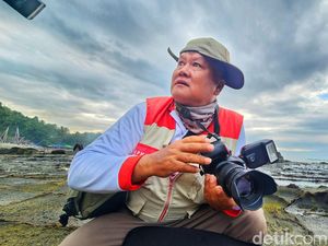Sajudin, Juru Potret Karang Hawu yang Bertahan di Tengah Gempuran Zaman