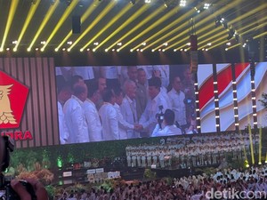 JK-Try Sutrisno Hadiri Puncak HUT Ke-17 Gerindra di SICC
