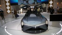 Pada kesempatan ajang Indonesia International Motor Show (IIMS) 2025 kali ini, Wuling Motors menampilkan Light of ASEAN.