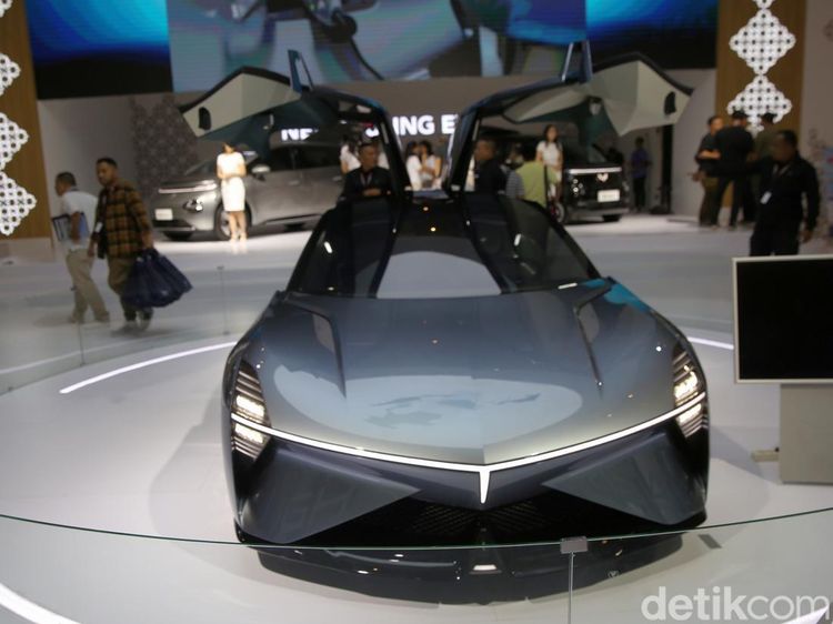 Wuling Pamerkan Mobil Konsep Light of ASEAN di IIMS 2025