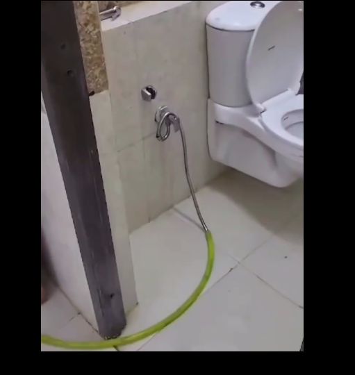 Duh! Kampus Kedokteran Ini Kepergok Pakai Air Keran Toilet untuk Masak