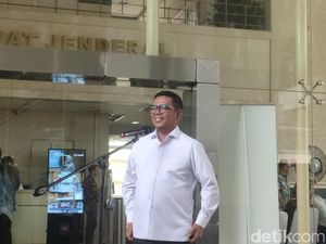 Andra Soni Pastikan Program Sekolah Gratis di Banten Tak Terpengaruh Efisiensi