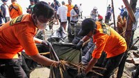 Aksi itu sebagai upaya menjaga laut bebas dari sampah plastik.